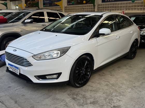 FORD FOCUS 2.0 TITANIUM FASTBACK 16V FLEX 4P POWERSHIFT FORD FOCUS 2.0 TITANIUM FASTBACK 16V FLEX 4P POWERSHIFT
